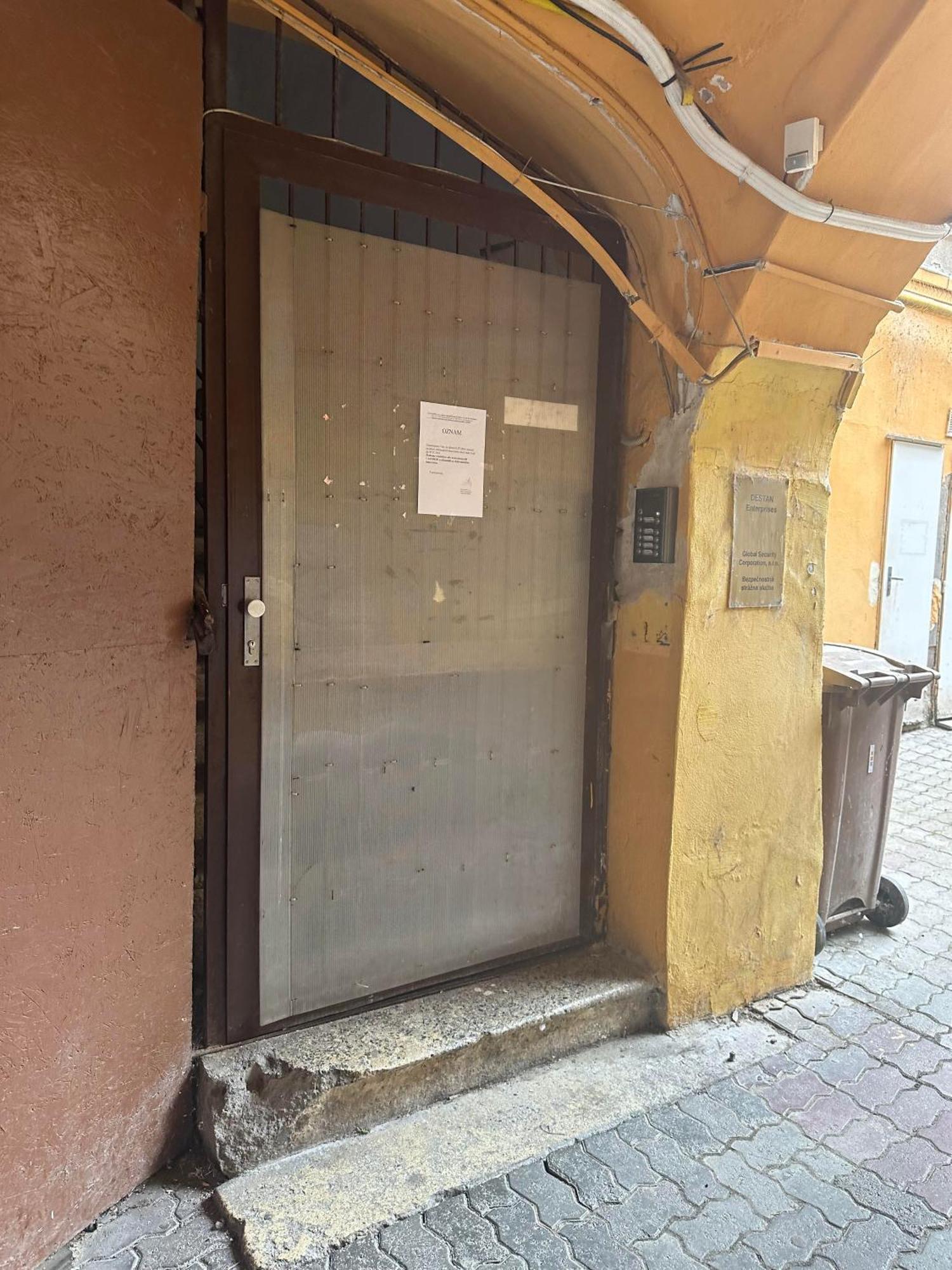 A Private Room In City Center In Μπρατισλάβα Εξωτερικό φωτογραφία