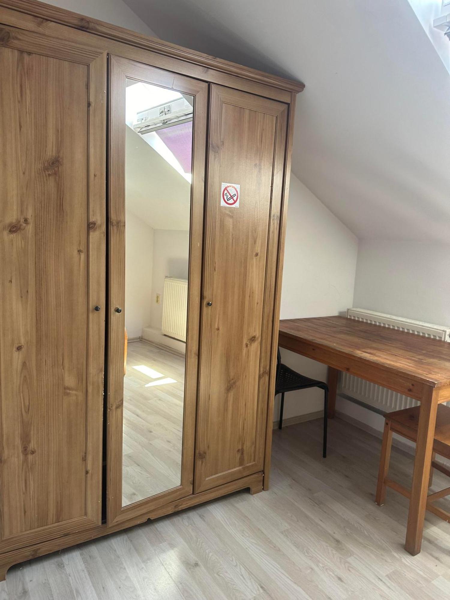 A Private Room In City Center In Μπρατισλάβα Εξωτερικό φωτογραφία